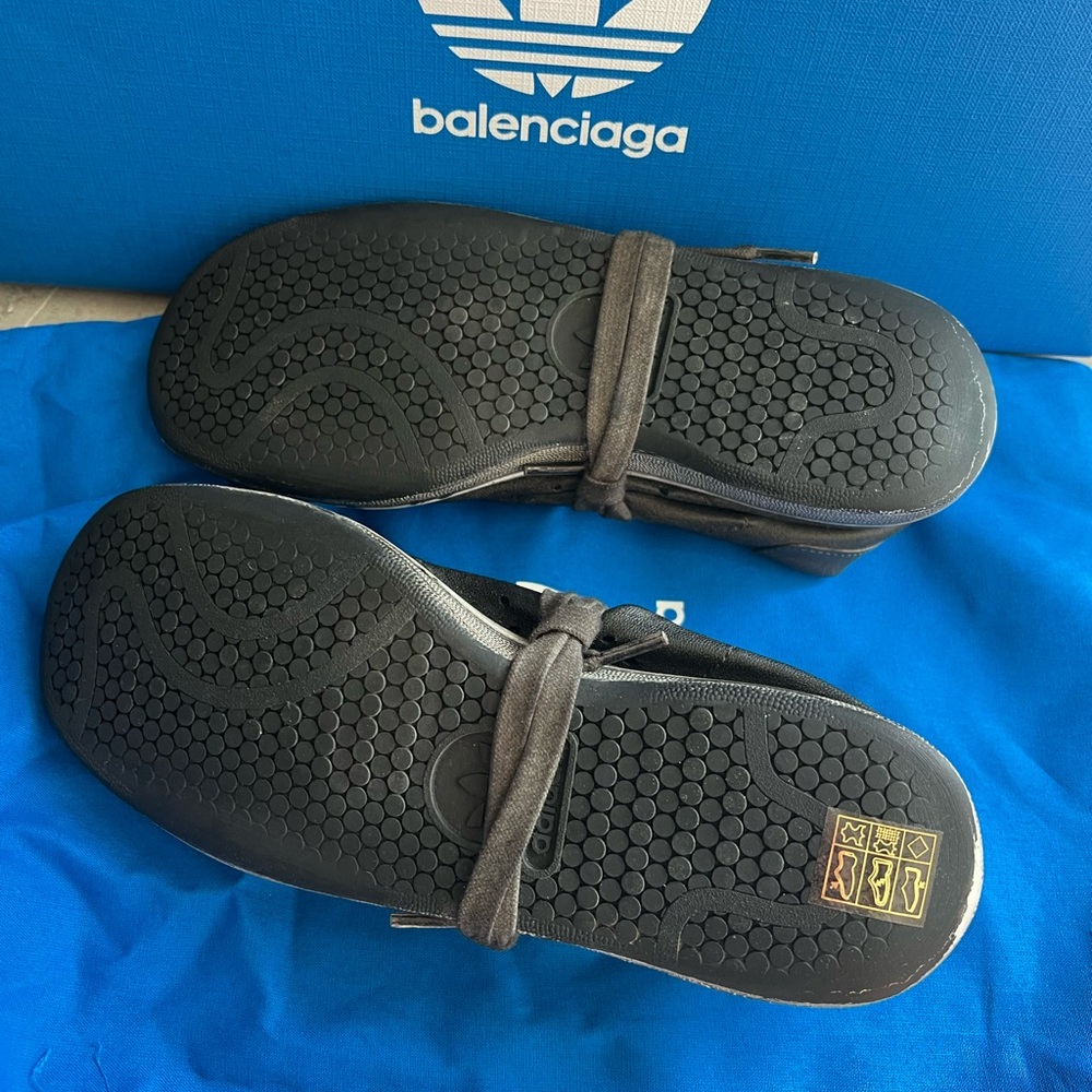 Balenciaga x Adidas Stan Smith Sneakers - Picture 6 of 10